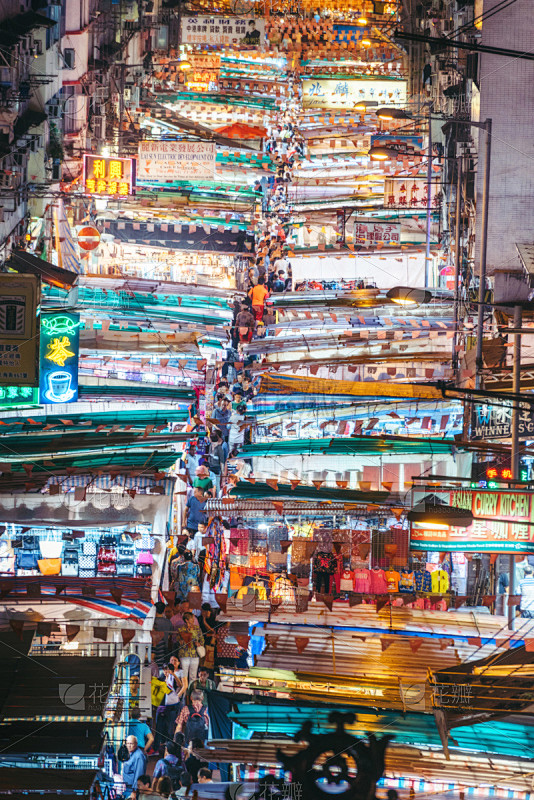庙街市场,庙街,油麻地,步行区,夜市,航拍视角,狭窄的,垂直画幅,夜晚,市区路