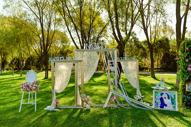 婚礼布置合影区相框