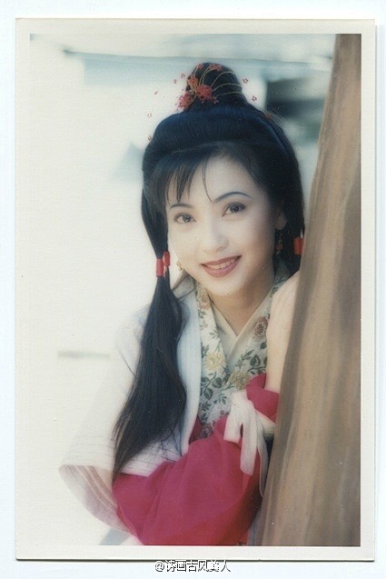 神雕侠侣郭芙眉目如画颜若春花古装美人傅明宪