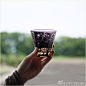 【繁星威士忌杯】江户硝子推出了两款繁星点缀的威士忌杯，有蓝琥珀和紫琥珀两种颜色，喝个酒要不要这么浪漫啦~售价8,100円…链接http://t.cn/R20sUSt