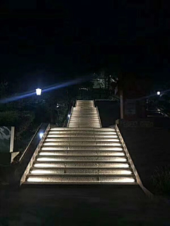 下一秒111111采集到A照明—楼梯、扶手、园路