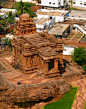 Mallegitti Shivalaya Temple
遮卢迦神庙马莱吉蒂·湿婆拉雅
#建筑时刻#