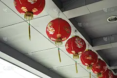 大红灯笼高高挂