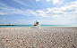 Beautiful Houses: Mirrored Beach Hut : With the summer knocking on our doors, we thought about changing the formula for Beautiful Houses a little. When you think of hot warm summer, we immediately think about beaches.