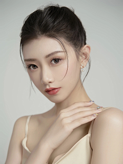 JIAN18采集到美妆模特