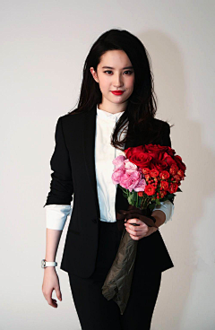 奶糖▪布雷恩采集到美女