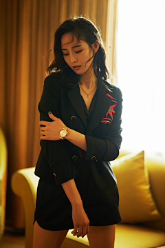 知名设计采集到美女