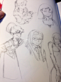 好吧，私信太多我妥协了<a class="text-meta meta-tag" href="/search/?q=作画本介绍">#作画本介绍#</a><a class="text-meta meta-tag" href="/search/?q=吉成曜">#吉成曜#</a> 个人画集草稿落写集的会场先行特典小薄本。收录近期妹子草稿早期妹子草稿偶像大师应援妹子草稿，还有业界给他发来
