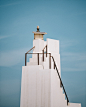 white concrete staircases#建筑摄影##<br/>采集<a class="text-meta meta-mention" href="/desssign/">@随手科技DESSSIGN</a>