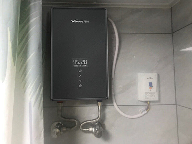 万和即热式电热水器家用洗澡淋浴恒温免储水...