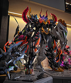 RAVEN-9527采集到枪械·机体