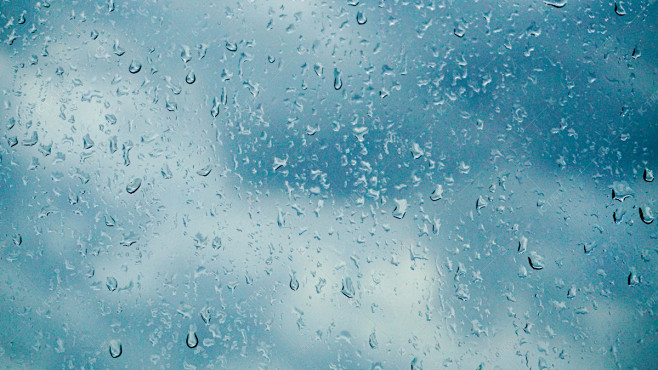 下雨天气雨天雨滴玻璃窗雨水摄影图配图高清...
