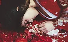 妖艳古装红衣美女性感写真壁纸