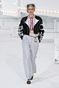 【多图】Chanel香奈儿2021年春夏高级成衣时装发布秀_T台展示_VOGUE时尚网