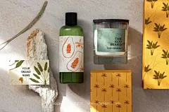 热带海滩旅行度假女性时尚手绘插画图案艺术海报设计ai素材源文件下载_颜格视觉