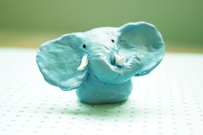 纸粘土大象
