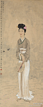 
人物画【 徐悲鸿 《落花人独立》 】镜心，纸本设色，100×40.5cm。此幅作于1946年，1949年又润色加工。款题：“伯赞老兄赏之。落花人独立，微雨燕双飞词意，卅五年夏写未竟，己丑在北平足成之。悲鸿作第四幅。” 该画以勾勒填色的工笔法为主，略兼写意。人物形象协调、松弛、整体。
