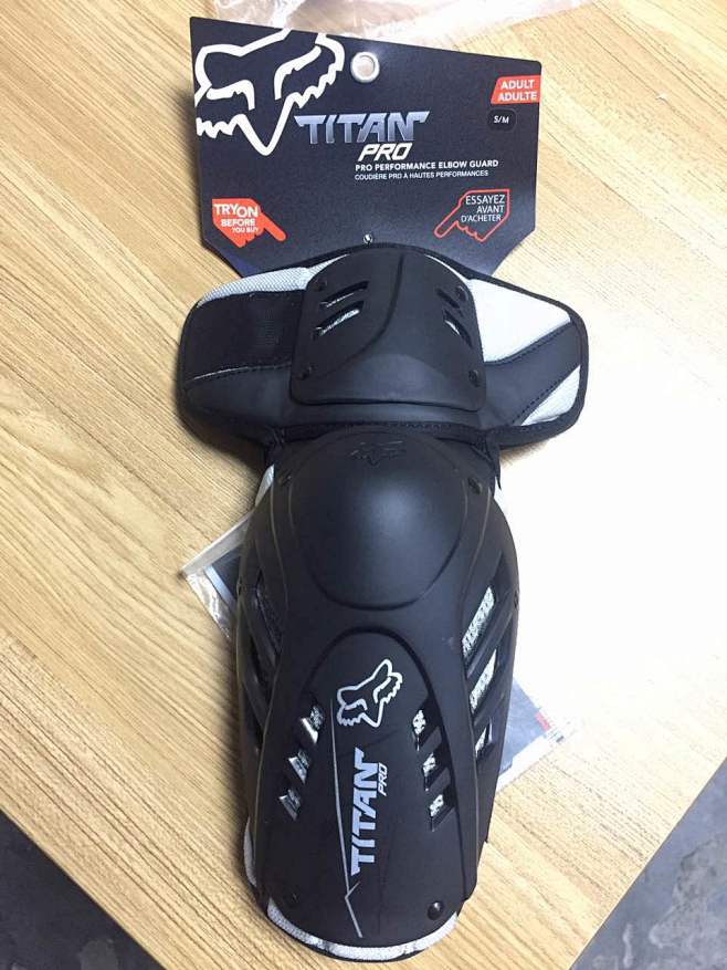 2020款美国FOX护肘 TITAN R...
