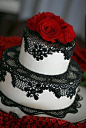 【黑色蕾丝婚礼蛋糕，好浪漫~