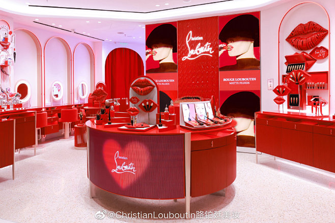 @ChristianLouboutin路...