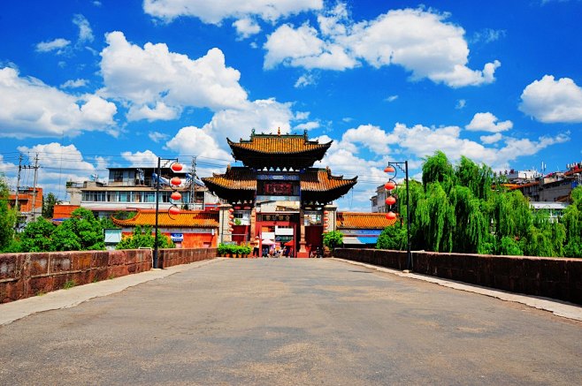 蓦然回首旧时地几时沧桑昔日天人类的发源地禄丰星宿公园与恐龙谷