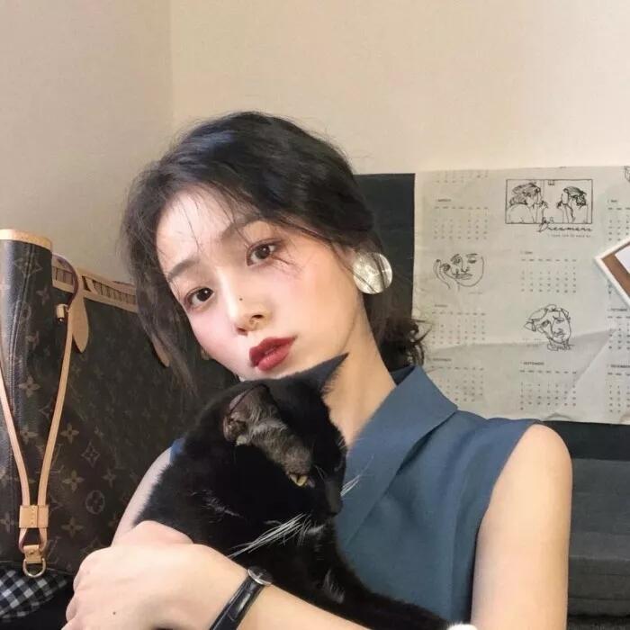 人_美女高雅造型