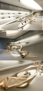 Stuart Weitzman flagship store by Zaha Hadid ||