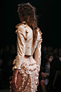 Alexander McQueen Spring 2016 Ready-to-Wear Fashion Show Details - Vogue : See detail photos for Alexander McQueen Spring 2016 Ready-to-Wear collection.