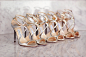 婚鞋。来自：婚礼时光——关注婚礼的一切，分享最美好的时光。#新娘配饰##婚鞋##Jimmy joo#