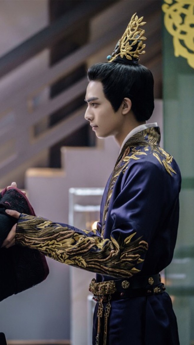 16:08:06凤囚凰·容止·宋威龙古装剧照此去必经年往事散云烟同采自