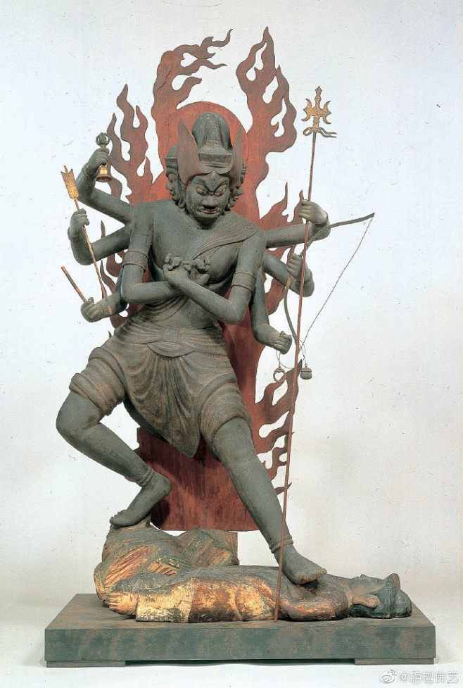 又作五大尊,五忿怒,五部忿怒,即不动明王,降三世明王,军荼利明王,大