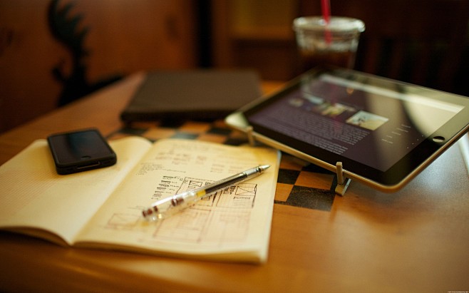 blurred desks drinks...