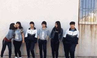 这是一个悲伤的故事  #GIF# #搞笑...