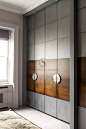 Top 13 Closet Door Ideas to Try to Make Your Bedroom Tidy and Spacious