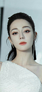 迪丽热巴
✿ 