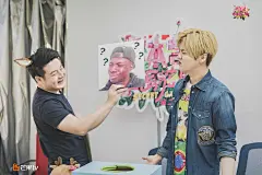 组图：黑人问号脸？鹿晗模仿网红表情包噘嘴萌翻天 : 芒果TV《大本营的秘密花园2》本周四上线，首期嘉宾鹿晗化身行走的表情包搞笑不停。