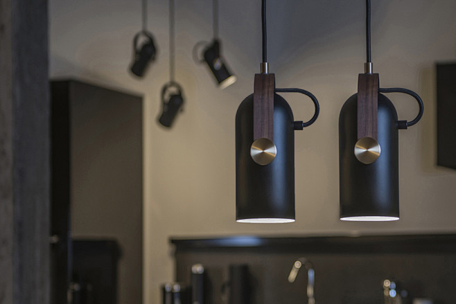 CARRONADE pendants b...
