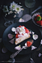 草莓鲜花蛋糕块