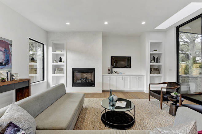 Living room - transi...