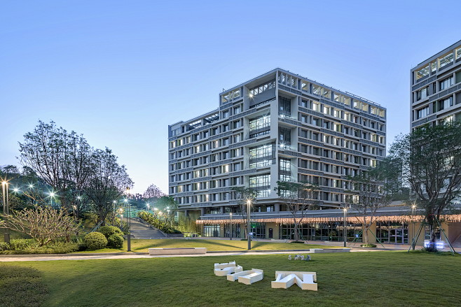 香港中文大学（深圳）思廷书院  校园景观...