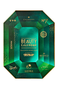 Looking for Christmas gift ideas for her? Check out this huge list of the best beauty advent calendars for the 2019 holiday season! Makeup and skincare addicts rejoice! #hotbeautyhealth #bestbeautyadventcalendars #beautyadventcalendar #giftguide #christma