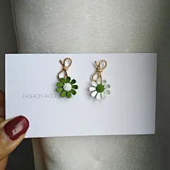 S925银针清新淑女韵味森系蝴蝶结金属耳钉不对称可爱花朵耳饰女