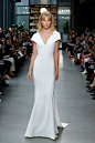 Amsale Bridal Fall 2019  Fashion Show : The complete Amsale Bridal Fall 2019  fashion show now on Vogue Runway.