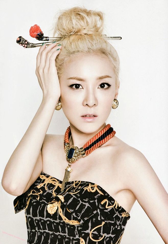 #2NE1#DARA