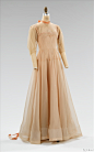 Madeleine Vionnet 1937年的晚礼服 ​​​​