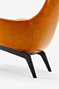 MZGF【花瓣休闲椅-棕色皮料】：减负的设计，清简的造型让空间更透气，小户型也实用。