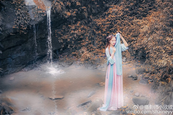 摄影师小欣欣的照片 - 微相册