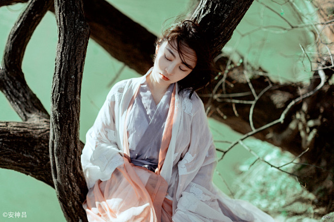 退隐归山_人像_POCO摄影,美女,古风...