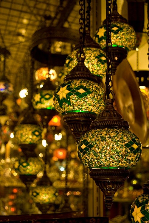 传统的土耳其灯