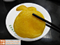 @东北三江活鱼村 的#贴饼子# ：东北的家常小食，玉米面或小米面做成饼，贴在锅的周围烤熟
